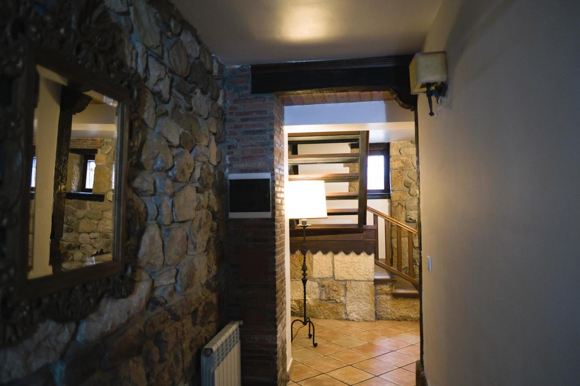 Posada La Estela De Barros Corrales De Buelna Екстериор снимка