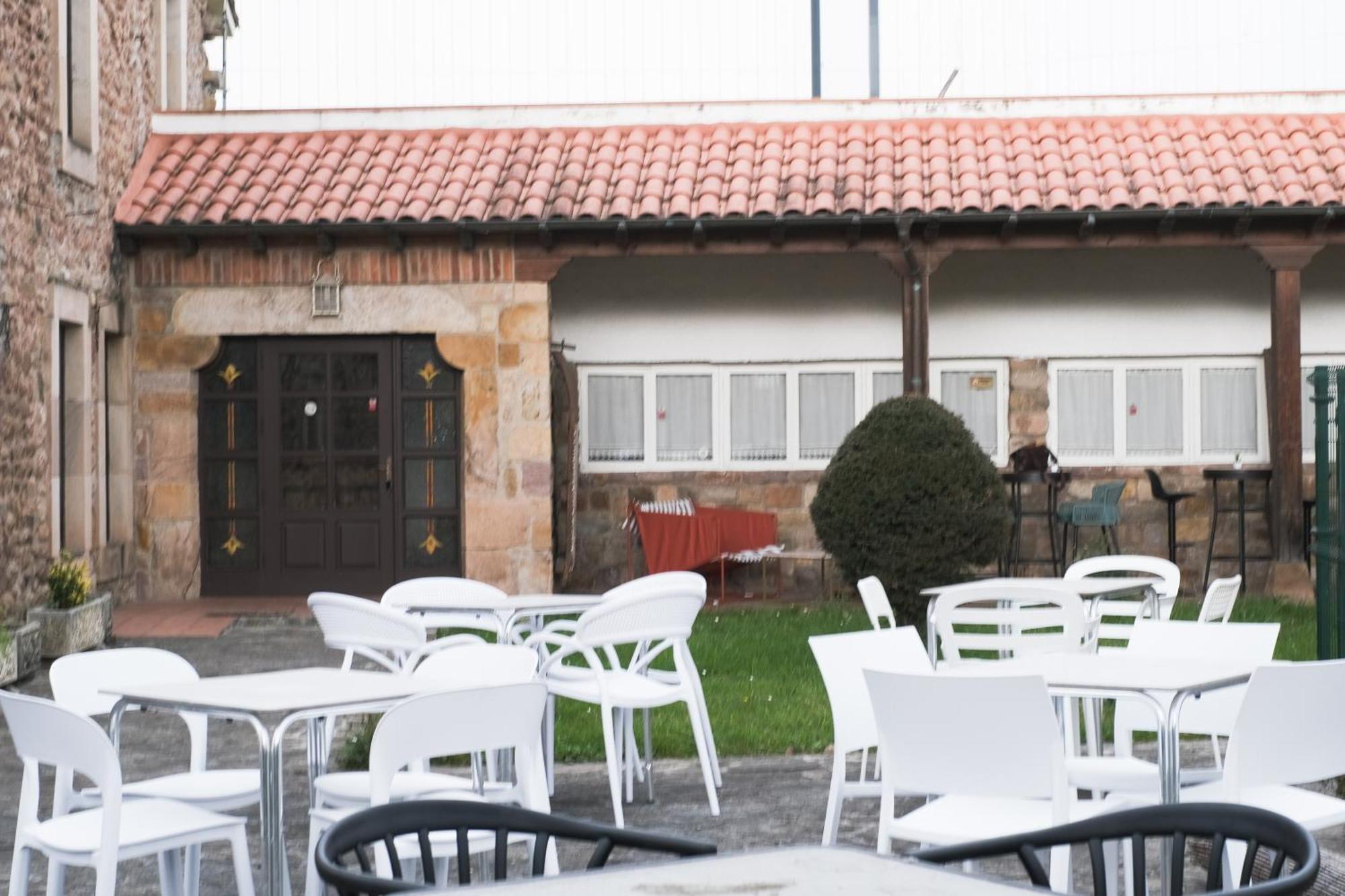 Posada La Estela De Barros Corrales De Buelna Екстериор снимка