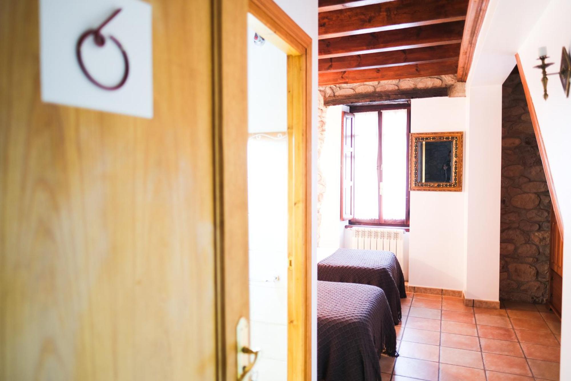 Posada La Estela De Barros Corrales De Buelna Екстериор снимка