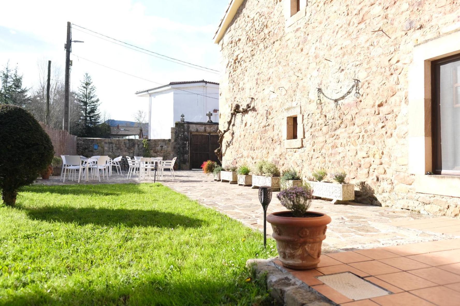 Posada La Estela De Barros Corrales De Buelna Екстериор снимка