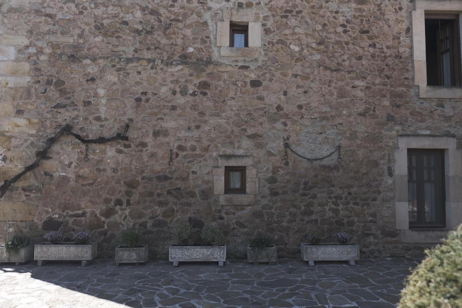Posada La Estela De Barros Corrales De Buelna Екстериор снимка